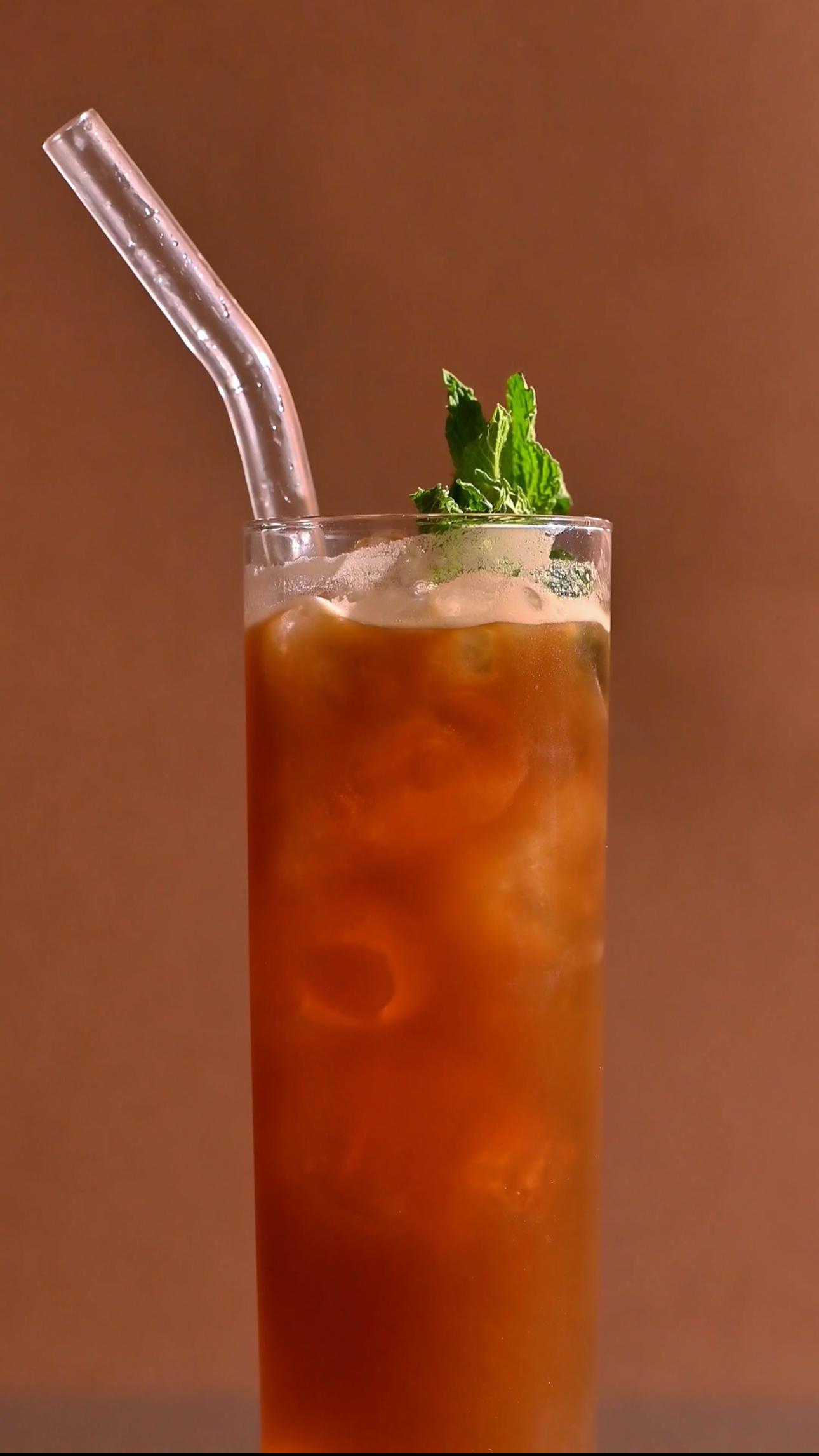 How to Make Sofía Vergara’s Iced Lemon Espresso – The Perfect Refreshing Coffee for March